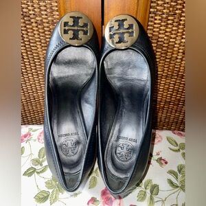 toryburch wedges Black Leather with Gold Logo